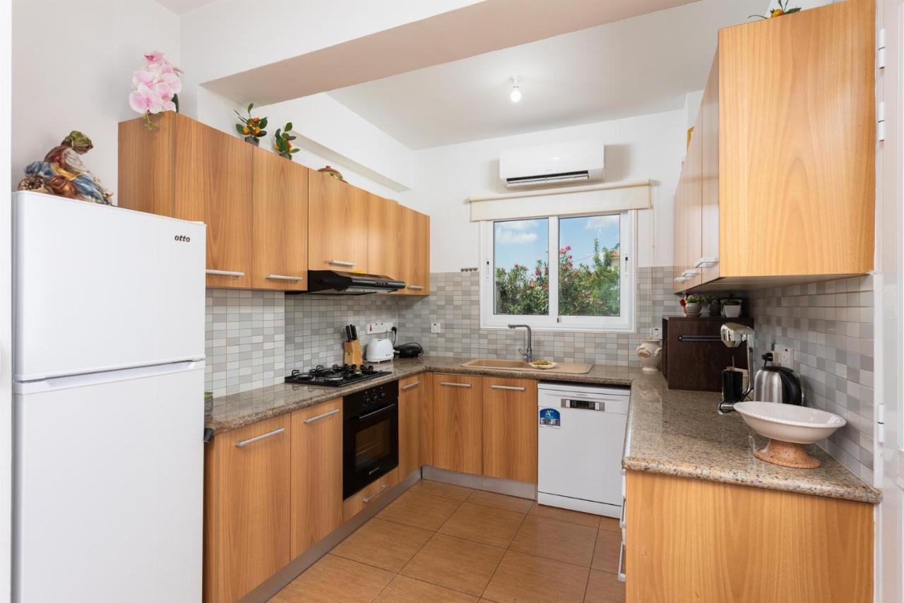 Villa Kalliopi Paralimni Buitenkant foto